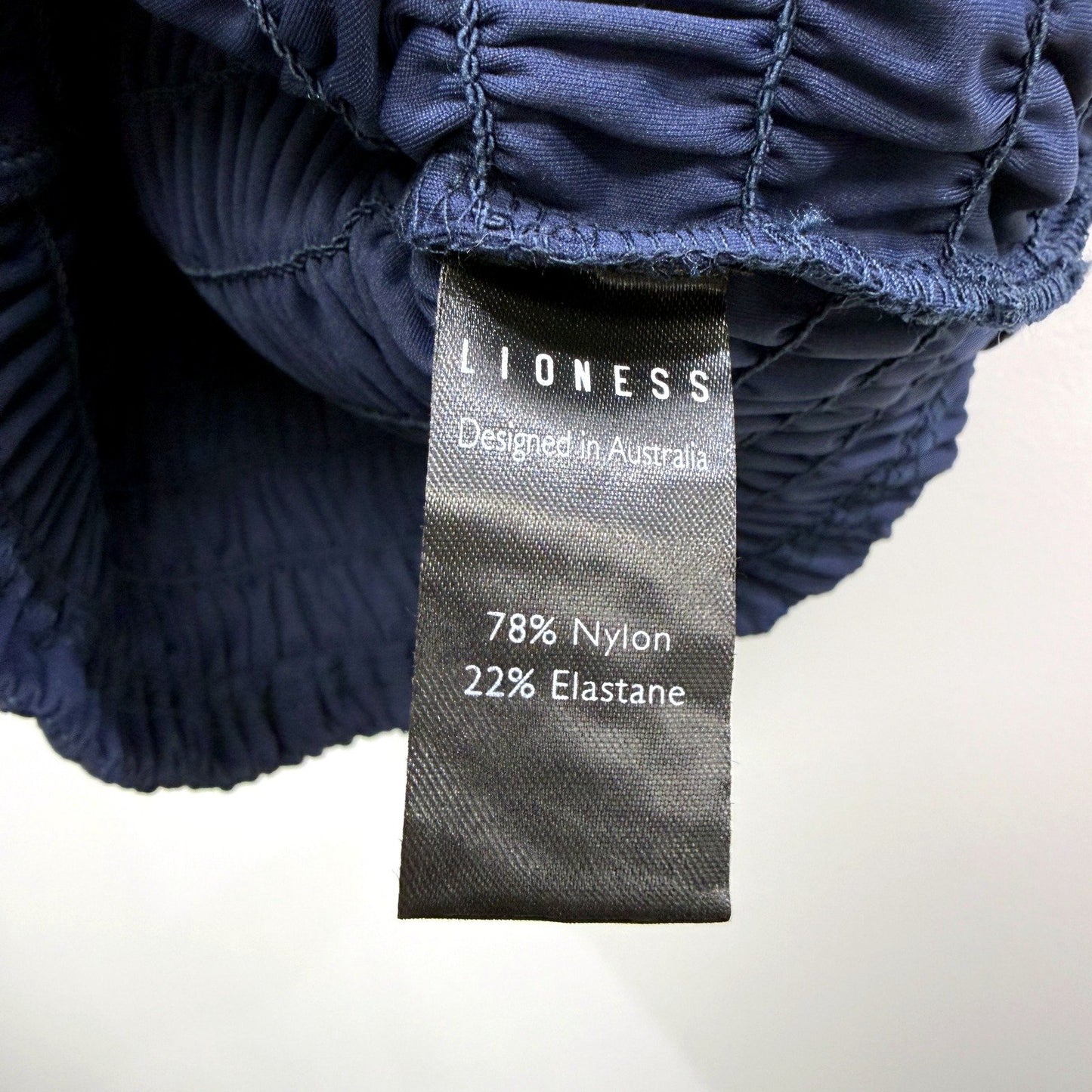 Lioness Womens Scrunched Crop Shirt Navy Blue Ruched Smocked Star Sz S NEW