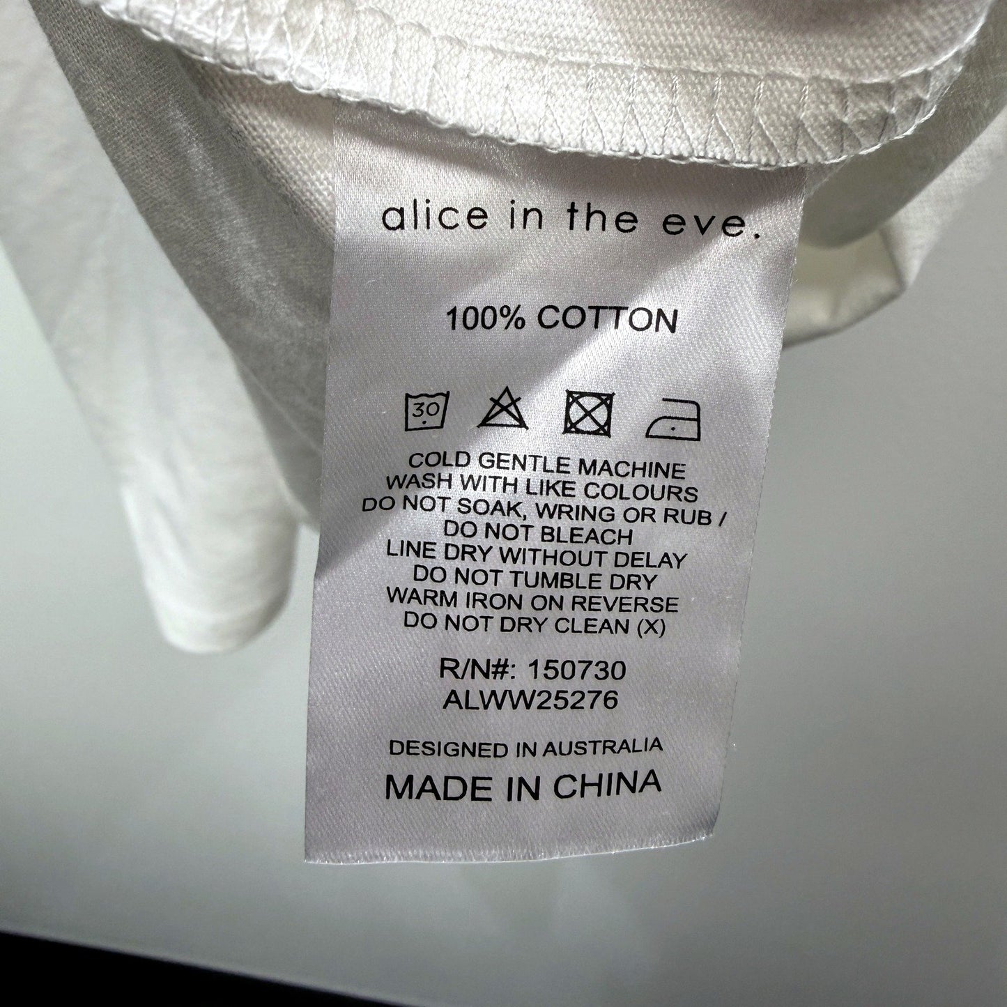 Alice in the eve Womens Graphic T-Shirt Cocktail Martini Print White Size XS NEW