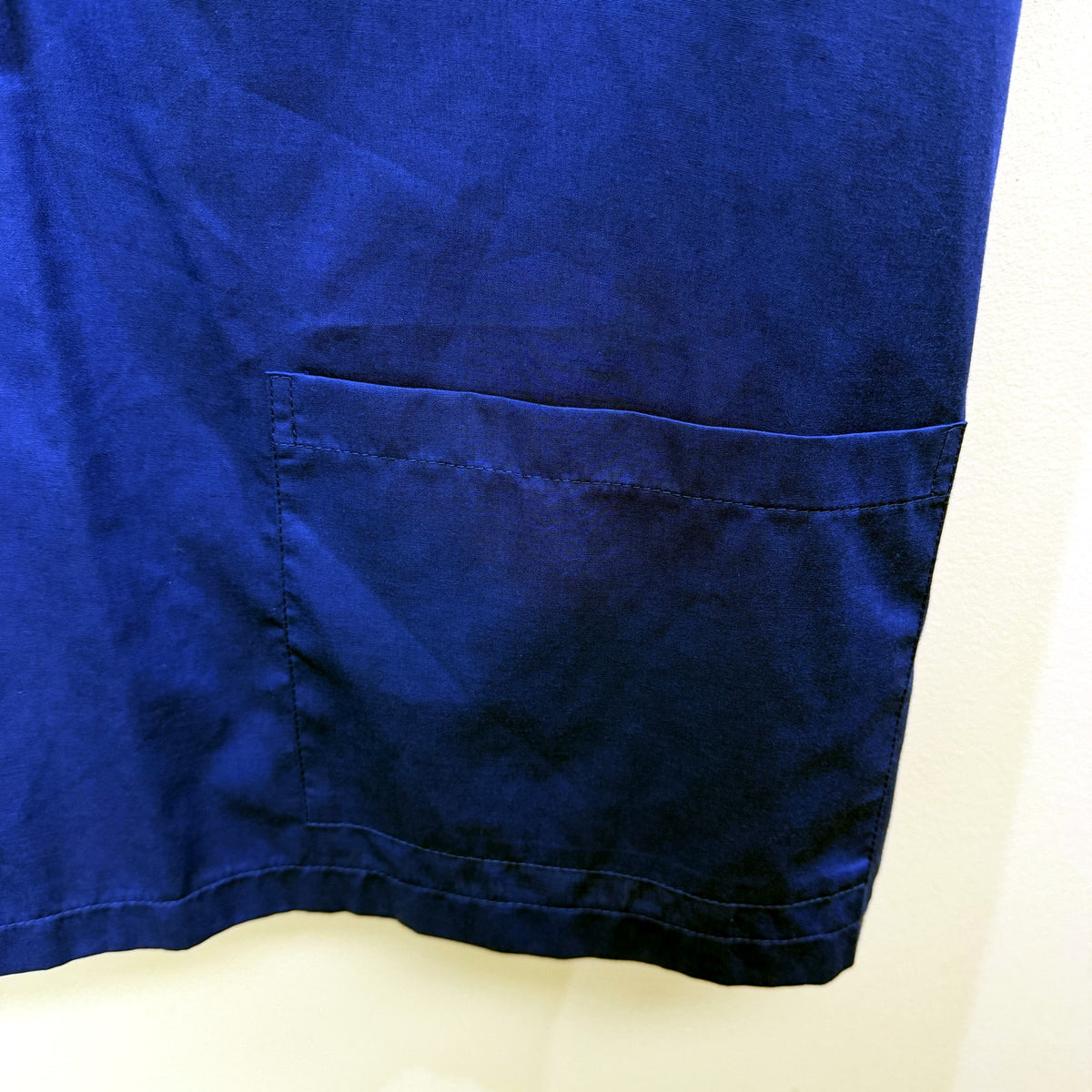 Fellahamilton Unisex Vital 'V' Neck Drawstring Scrubs Petrol Blue Size XL NEW