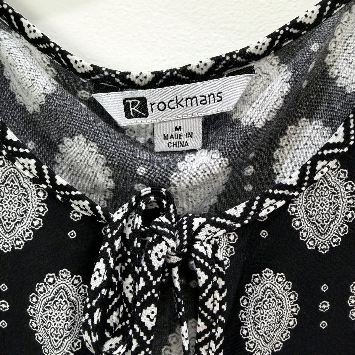 Rockmans Womens Pullover Tunic Black and White Paisley Print Relaxed Fit Size M