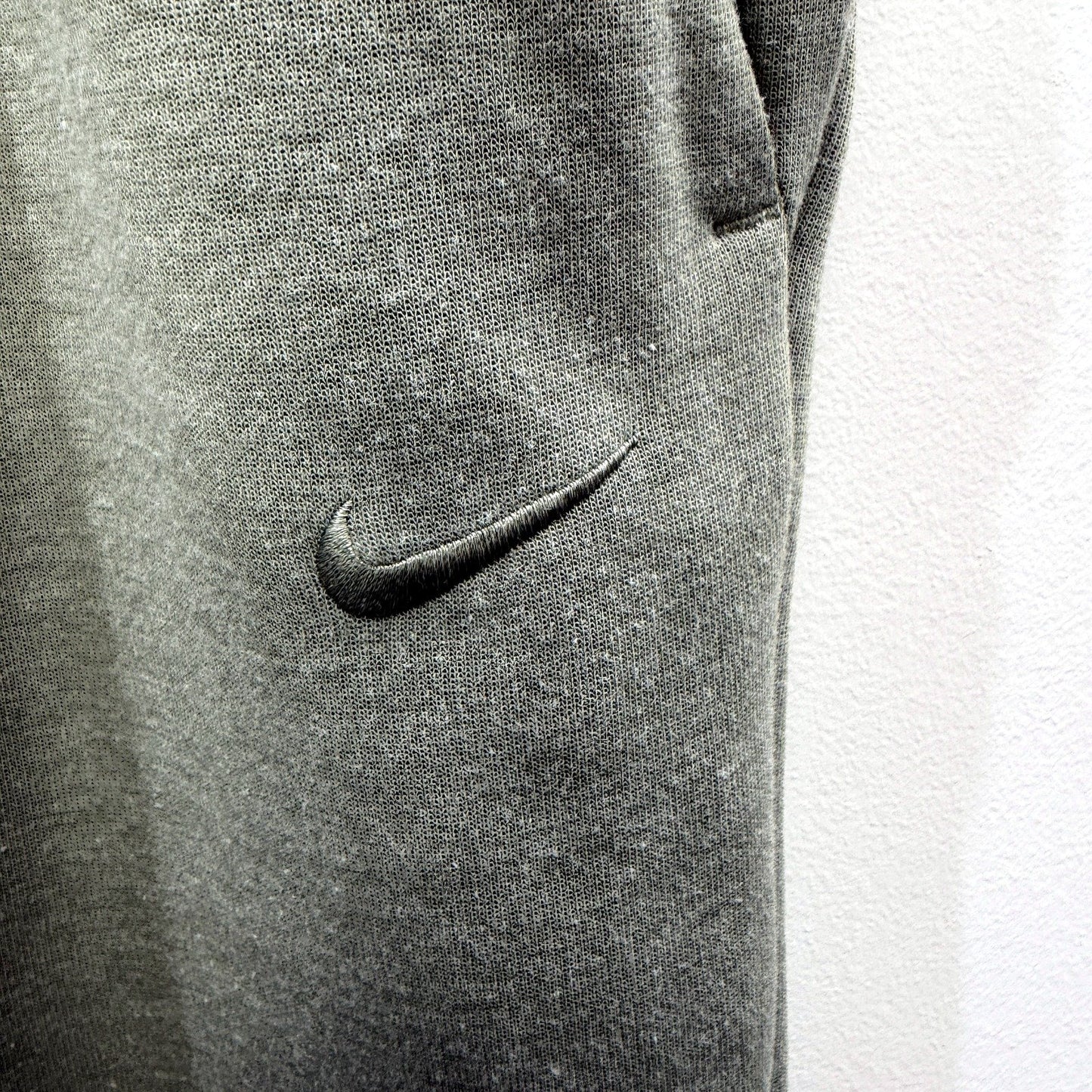 Nike Mens Green Sweatpants with Drawstring Pockets, XL Size