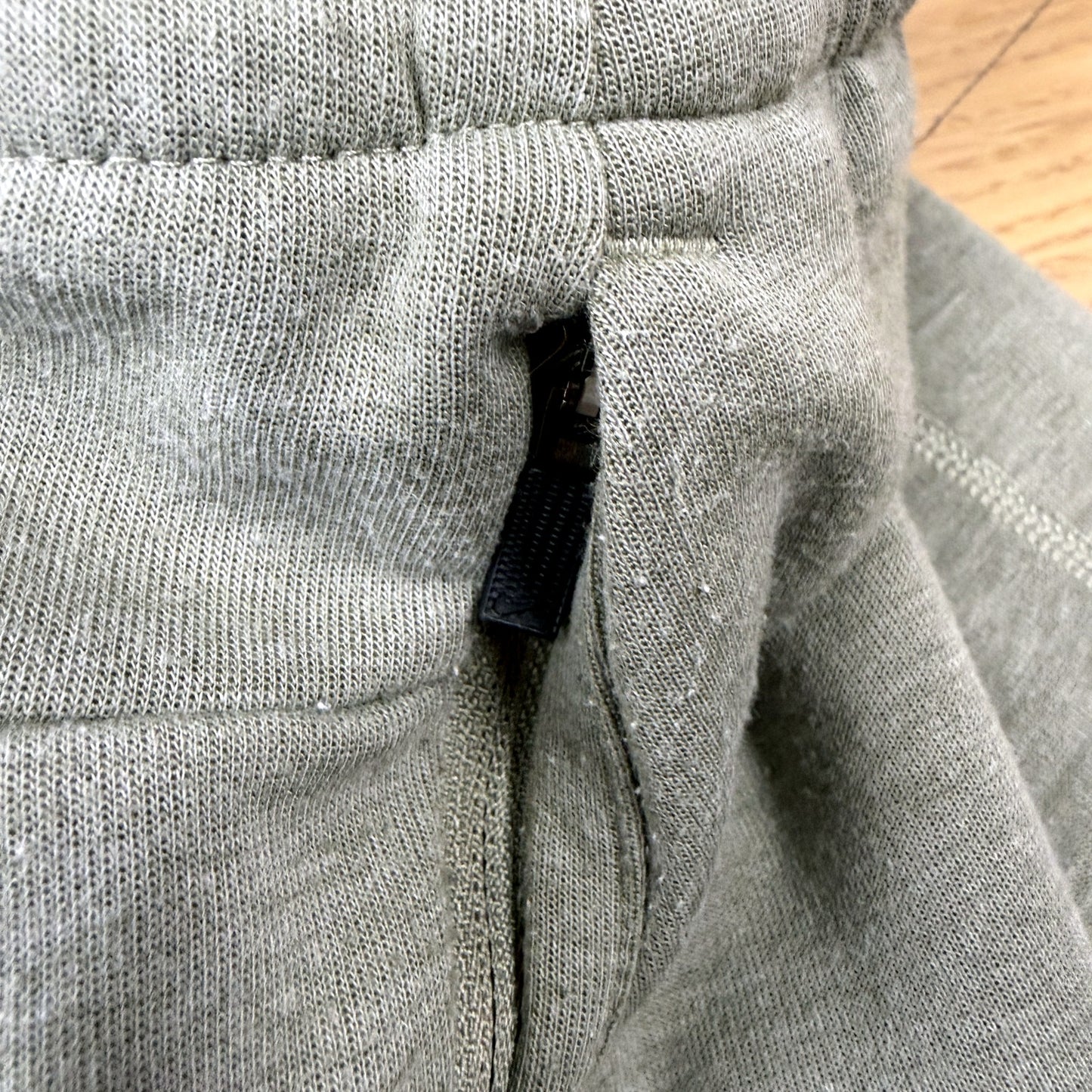Nike Mens Green Sweatpants with Drawstring Pockets, XL Size