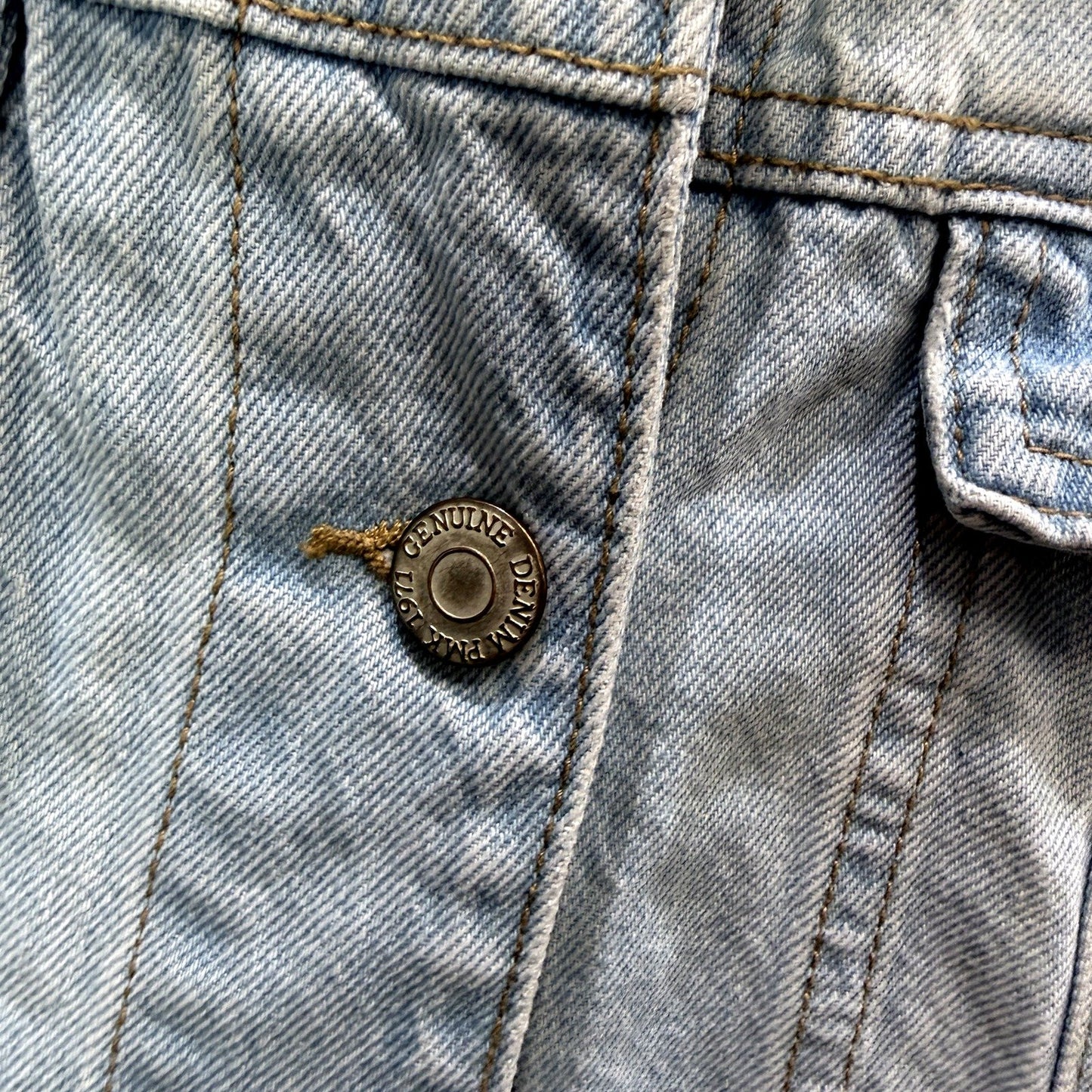 Denim Pimkie Mens Light Blue Distressed Jacket in Size M