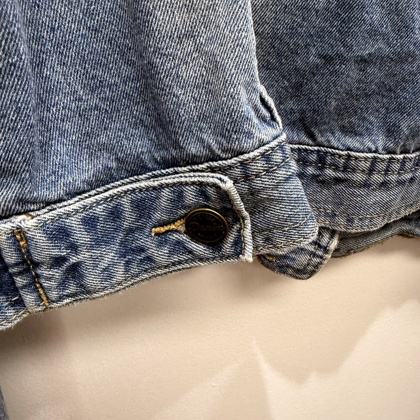 The 1964 Denim Company Womens Cropped Jacket in Blue, Size 16