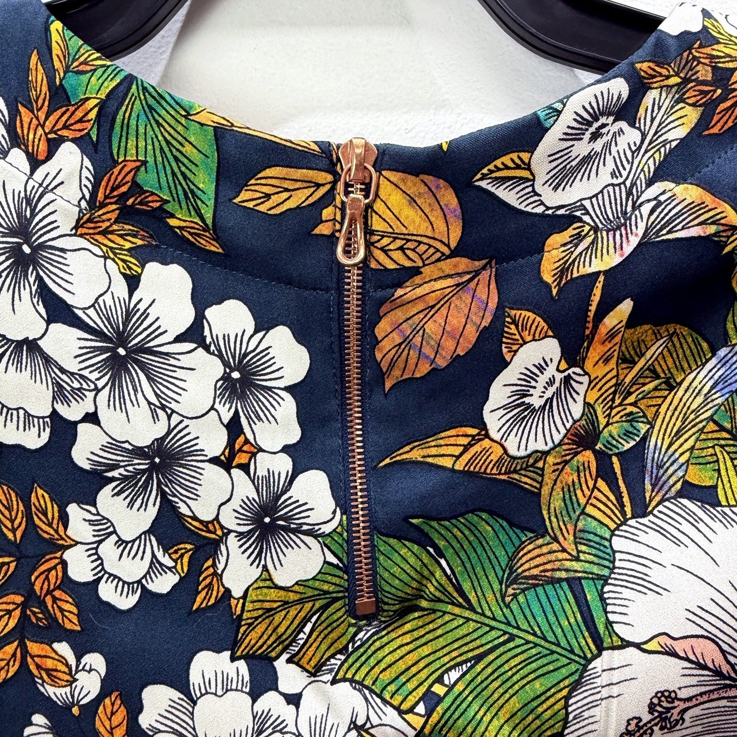 Lisa Ho Womens Sleeveless Floral Silk Blouse in Multi Color & - Size 8