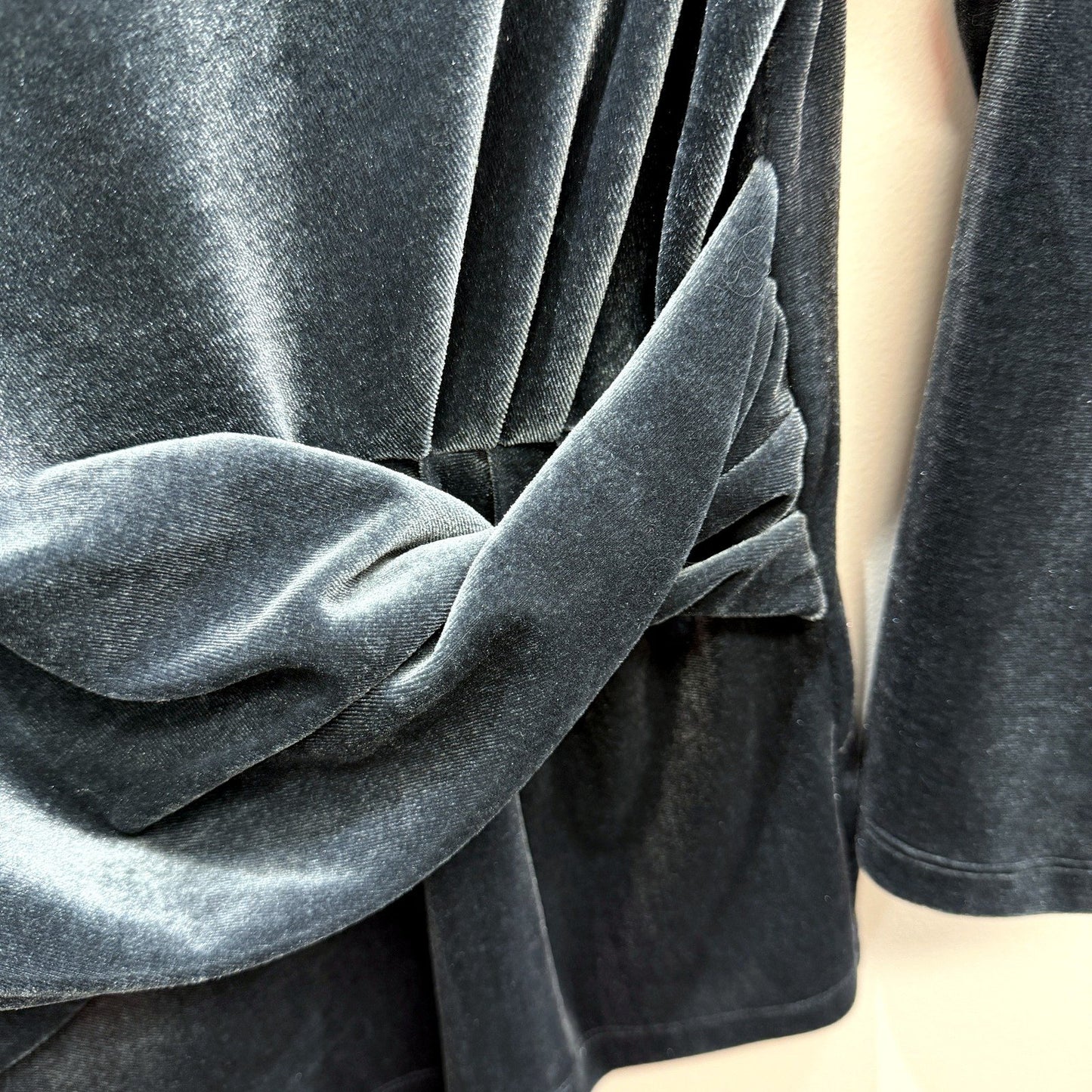 David Lawrence Womens Velvet shirt in Dark Gray, Size M