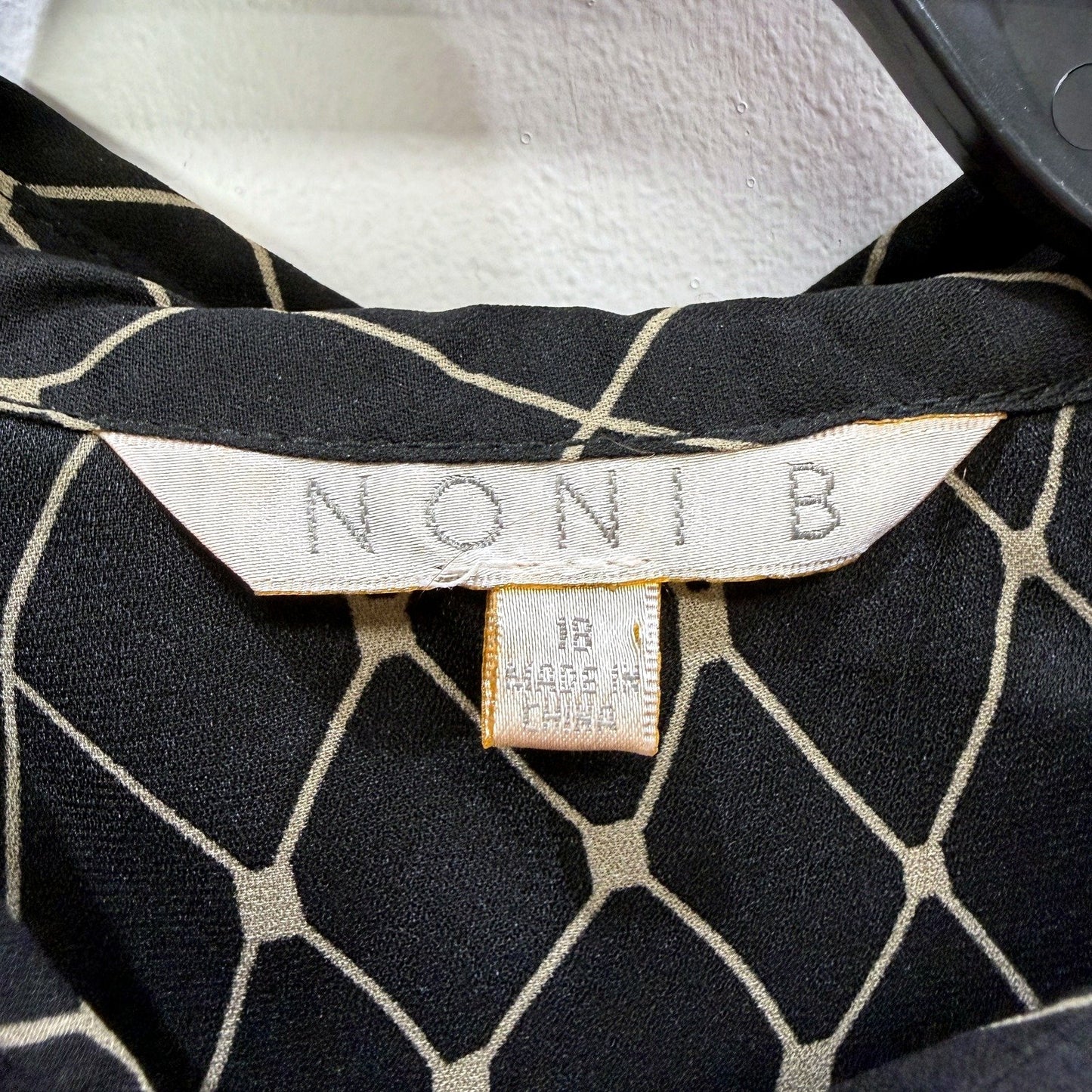 Noni B Womens Button-Down Shirt Geometric Diamond Print Black and Gold Size 18