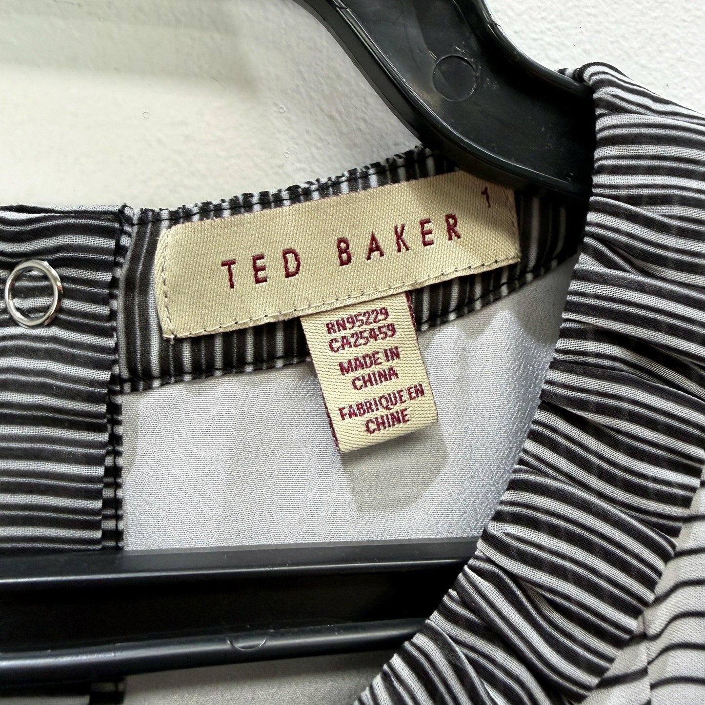 Ted Baker Womens Sleeveless Striped Blouse in Black and White, Size 1