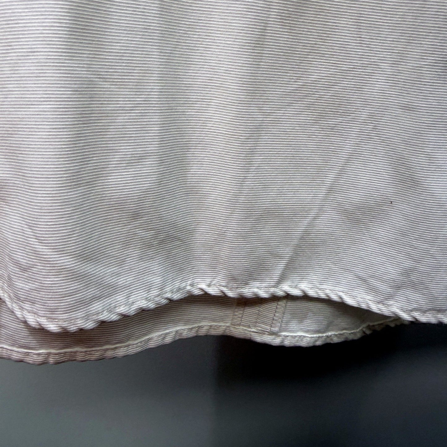 CUE Womens Pleated Sleeveless Top in White - Elegant Workwear Blouse Size 14