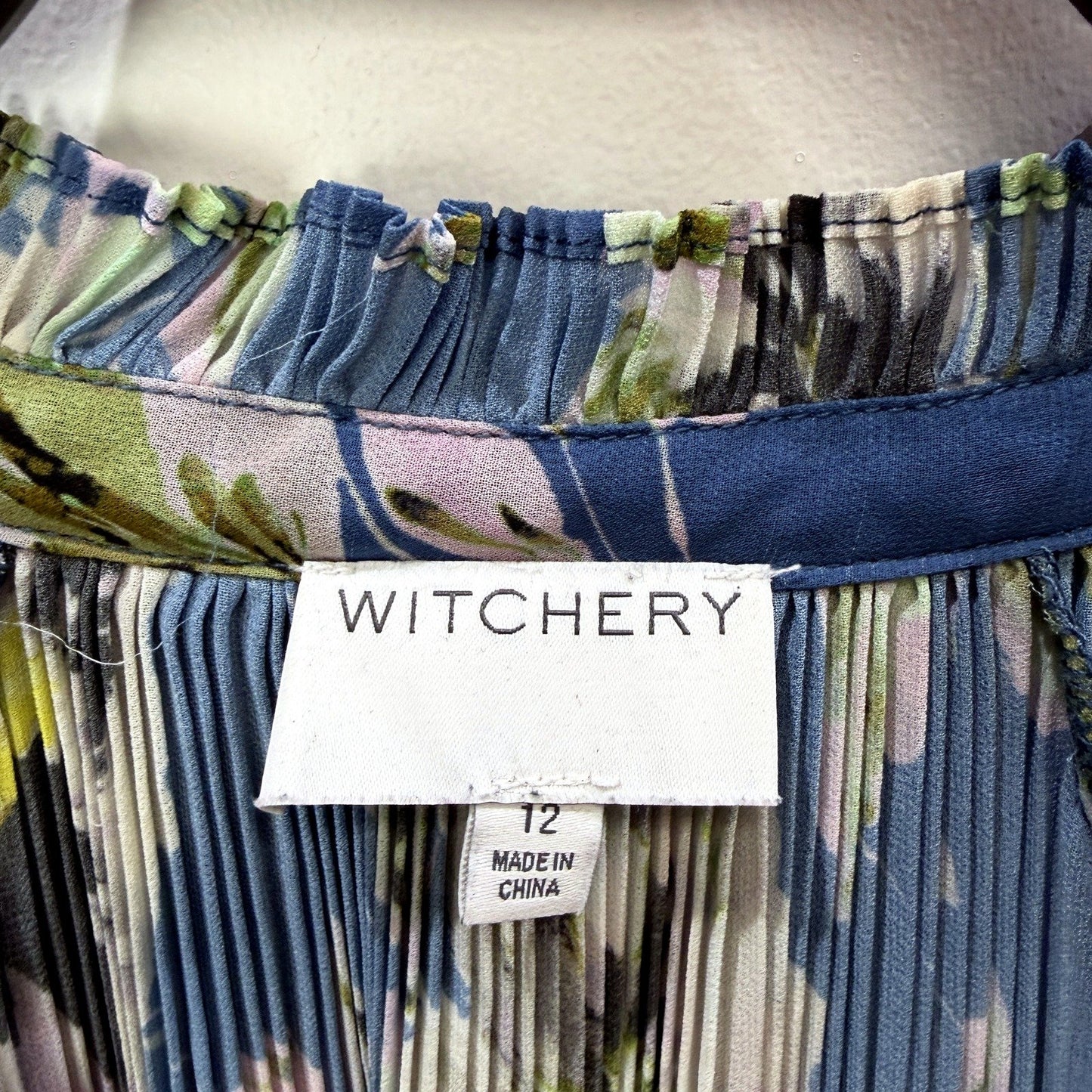 Witchery Womens Pleated Floral Blouse in Multi Color & - Size 12 NEW