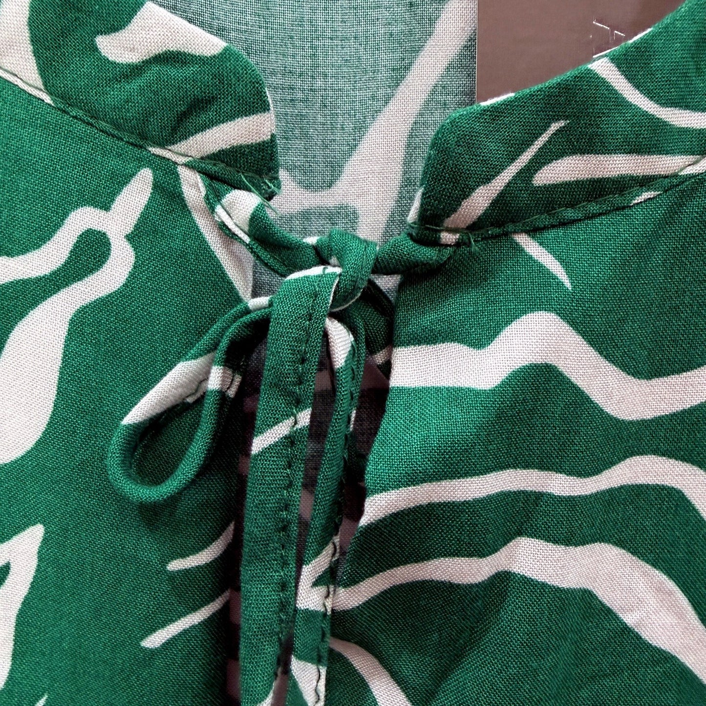 Autograph Womens Peplum Peasant Top with Swirls in Green and White, Size 16 NEW