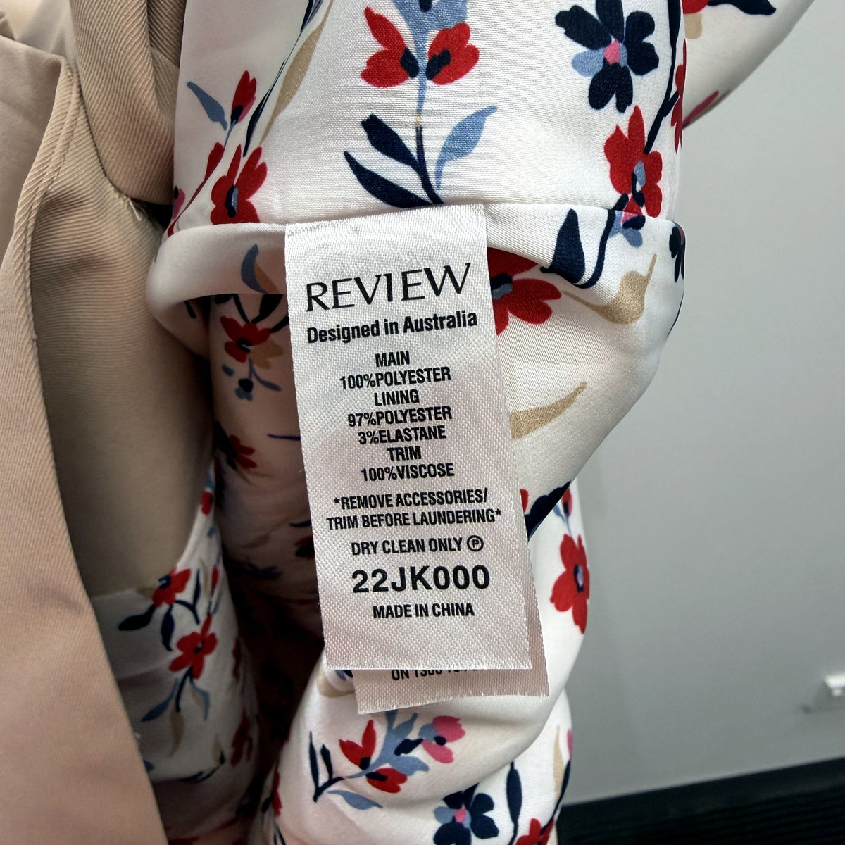 Review Womens Flute Trench Coat in Stone, Size 16 NEW