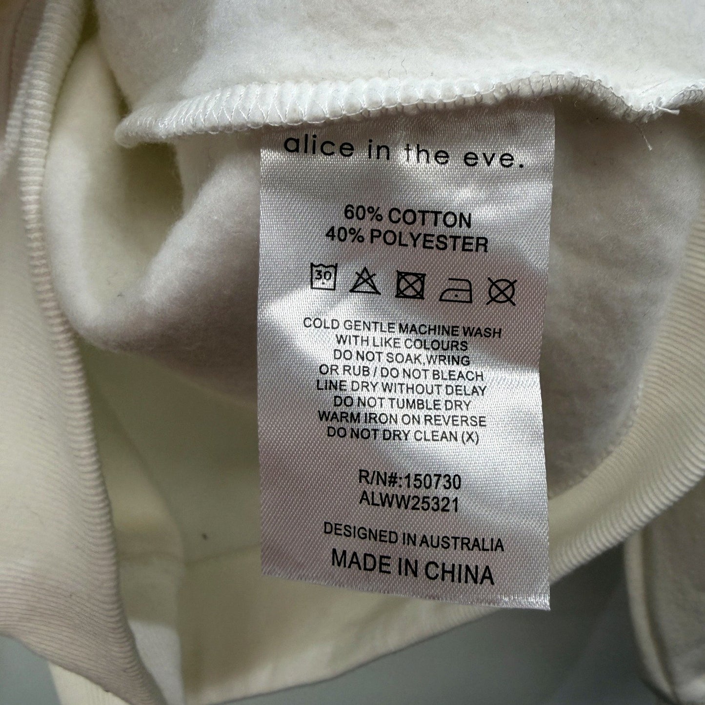 Alice in the Eve White Pullover Sweatshirt Womens for Sizes M NEW
