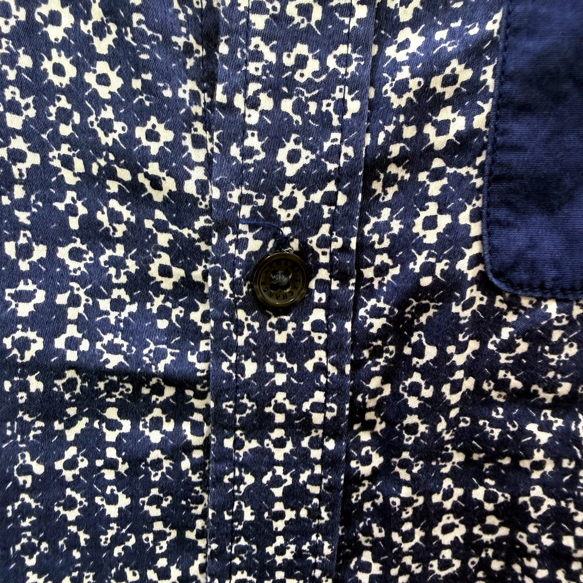 Armani Exchange Mens Button-Down Shirt Casual Cotton Blue and White Size S