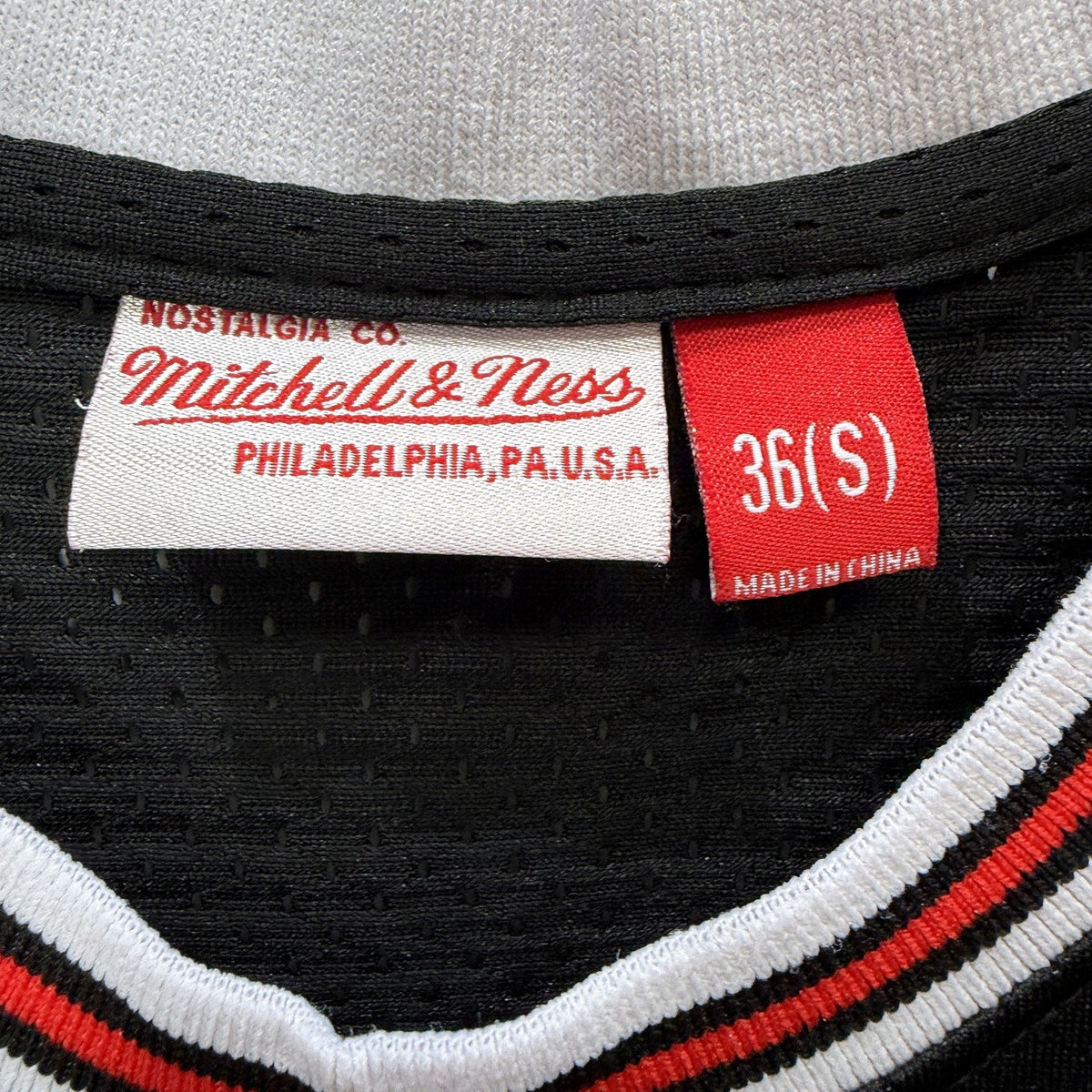 Mitchell & Ness Mens Retro Basketball Jersey Michael Jordan Chicago Size S