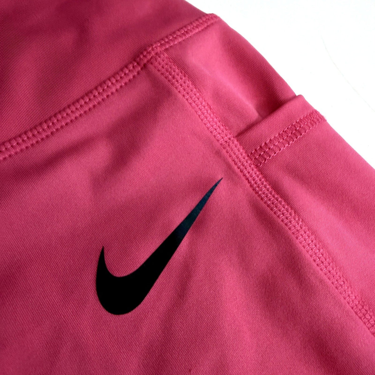 Nike Womens Dri-Fit Sports Bra and Shorts Set in Pink, Size Small