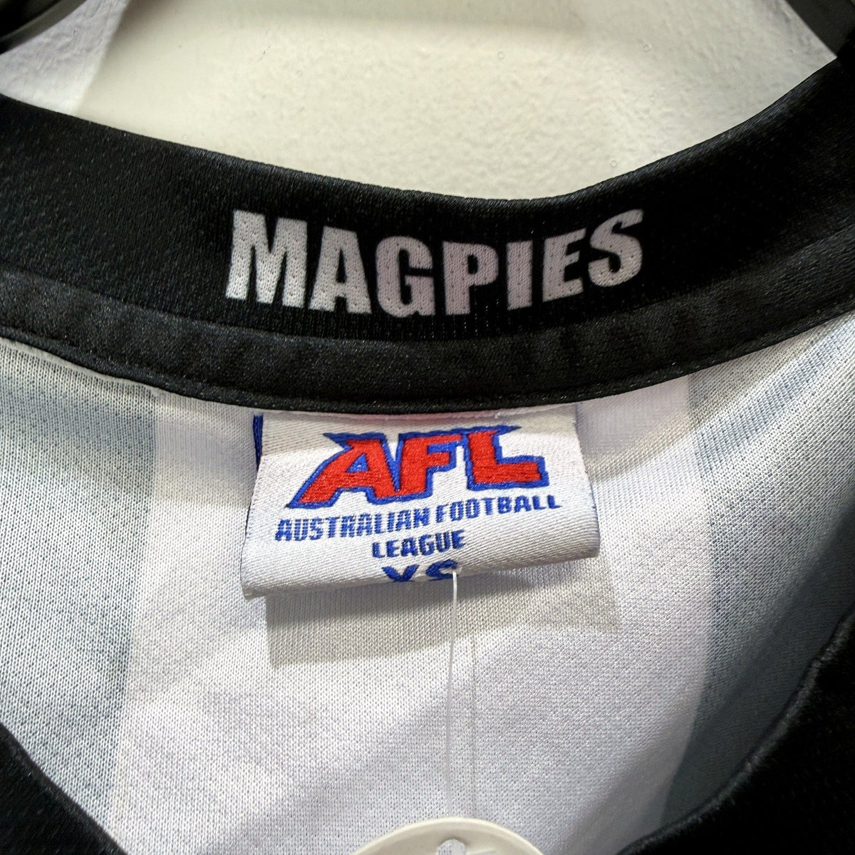Magpies Mens Premiership Jersey in Black and White, Size XS NEW