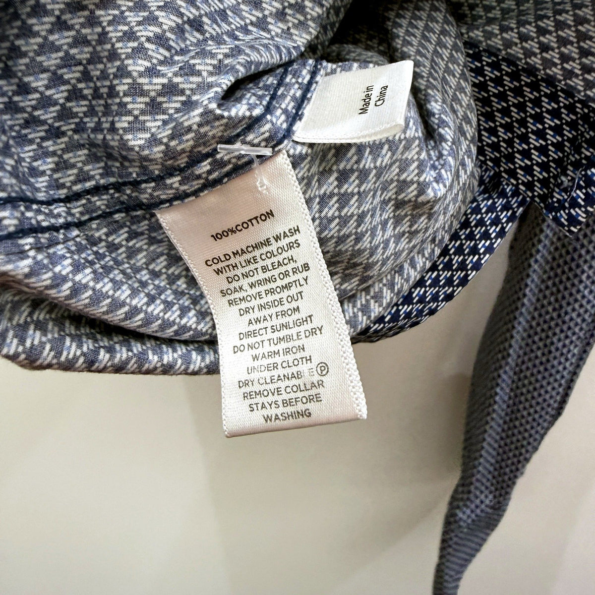 Saba Mens Patterned Button-Down Shirt in Navy Blue and White, Small Size