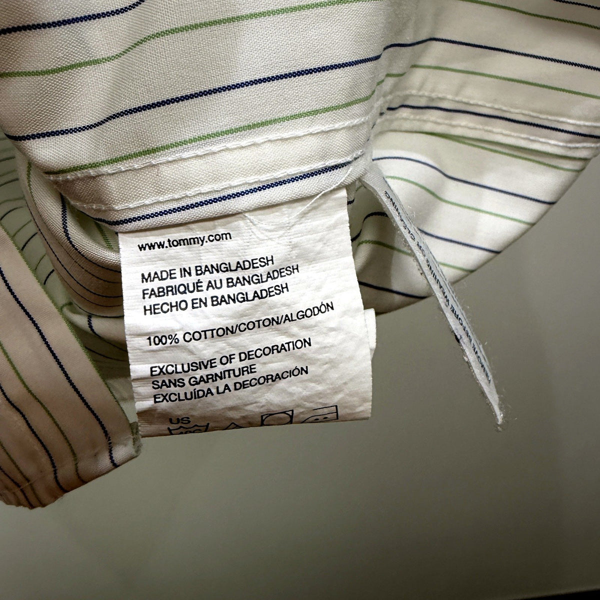 Tommy Hilfiger Mens Striped Dress Shirt White with Navy and Green Size 34-35