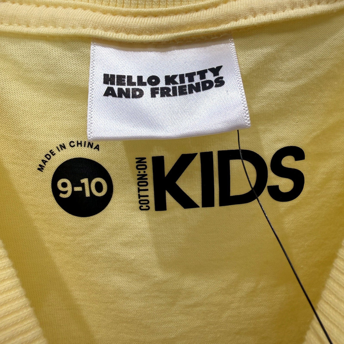 Hello Kitty Girls Pixelated Retro Game Graphic T-Shirt Yellow Size 9-10 NEW