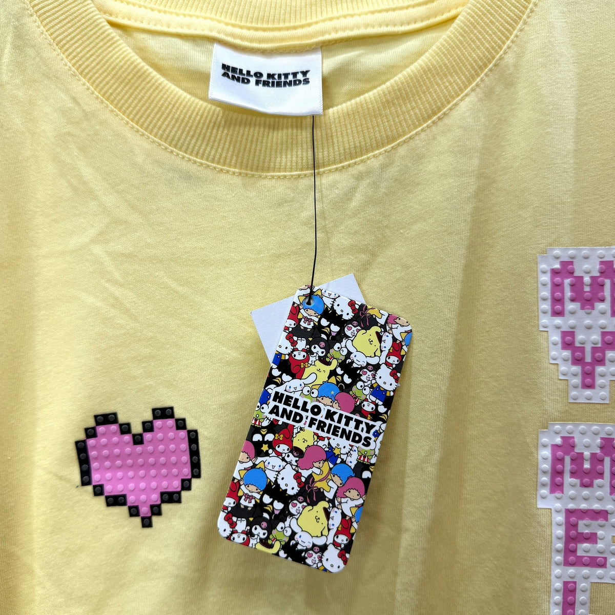 Hello Kitty Girls Pixelated Retro Game Graphic T-Shirt Yellow Size 9-10 NEW