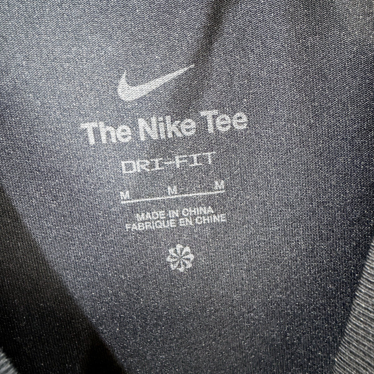 Nike Mens Navy Blue Pullover Sweatshirt for Active Lifestyle Size M NEW
