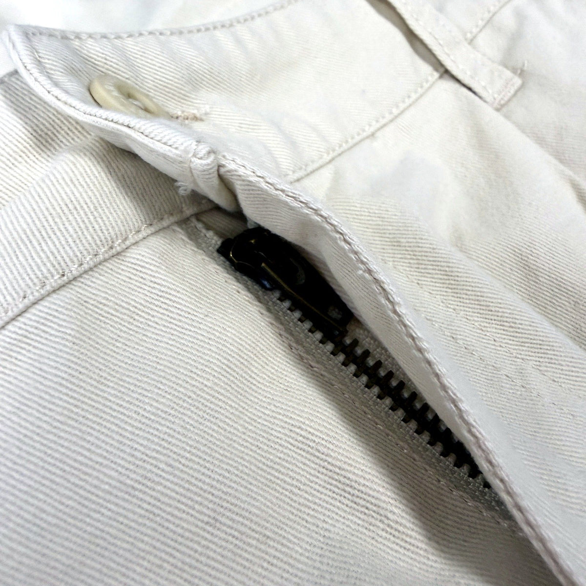 Arvust Mens Fuller Chino Pants - Natural Cotton Pleated Size 32 NEW