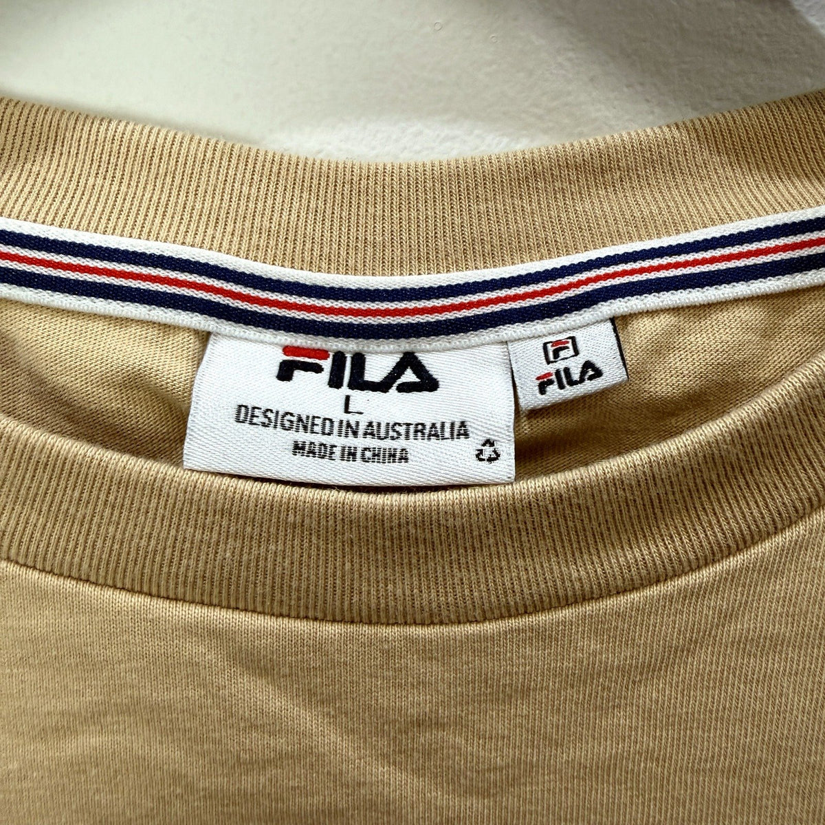 Fila Mens Beige Crew Neck Cotton Athletic T-Shirt, Casual Fit, Size L NEW