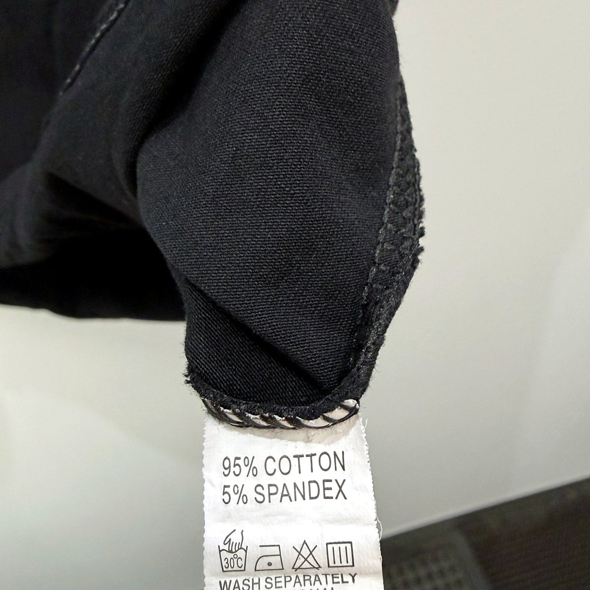 Lacoste Womens Graphic Cotton Spandex T-Shirt in Black, Size L