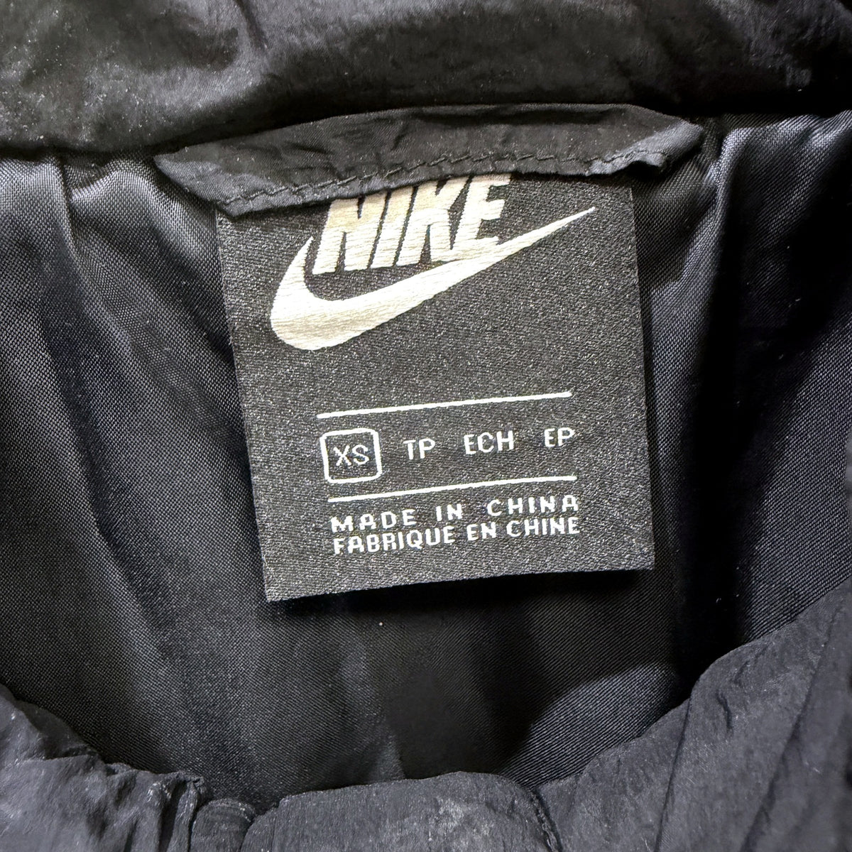 Nike Womens Black Quilted Puffer Jacket Lightweight Cropped XS