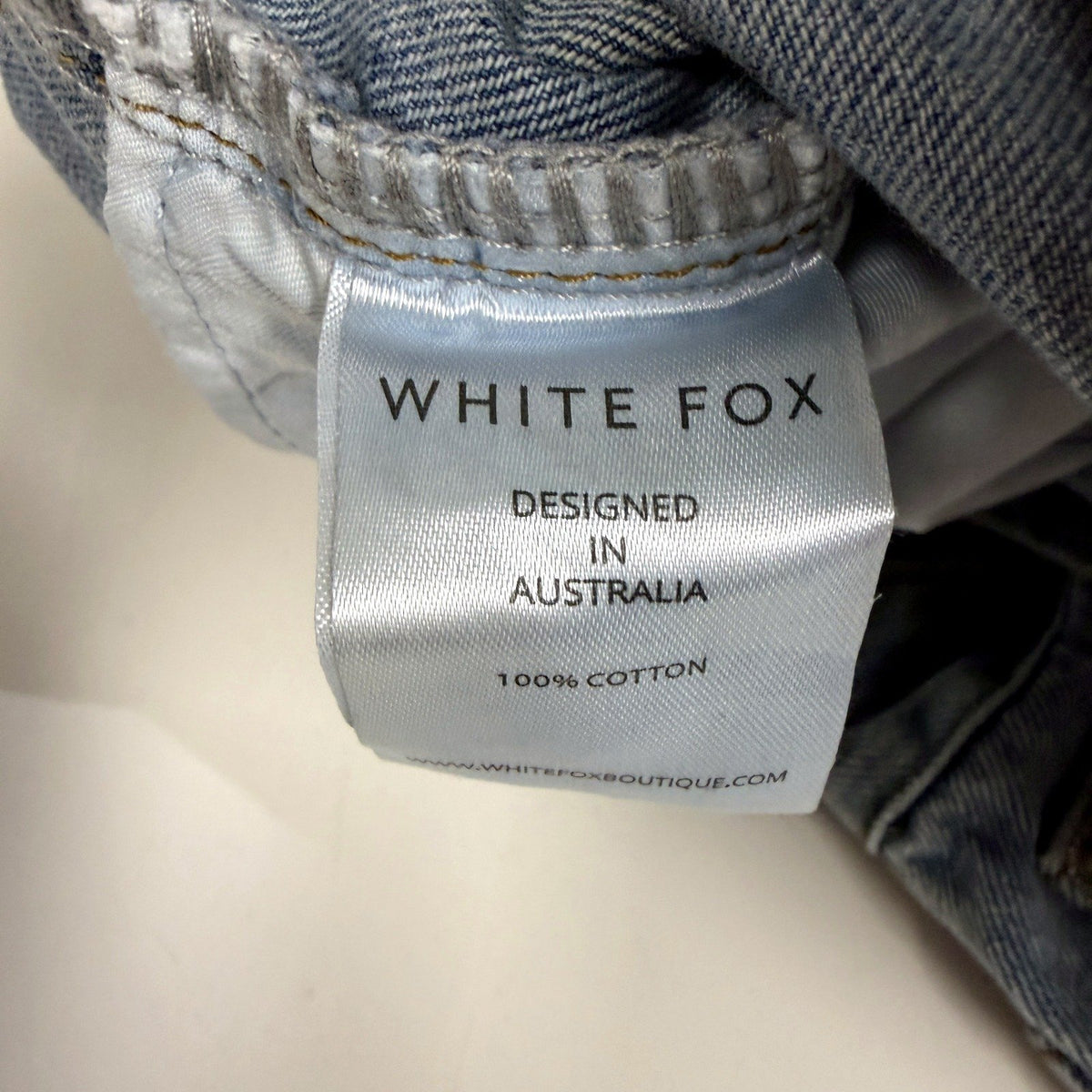 White Fox Womens Mid Blue Low Rise Denim Mini Skirt Size S NEW