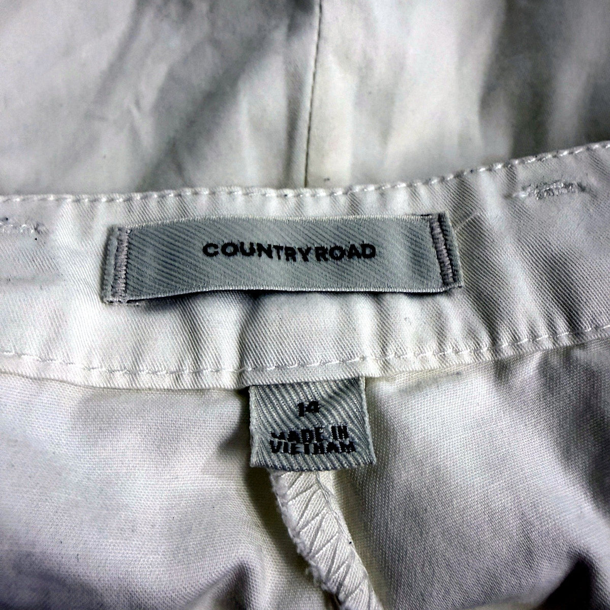 Country Road Womens Capri Shorts Off-White Casual Size 14