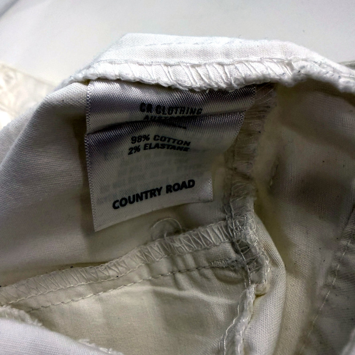 Country Road Womens Capri Shorts Off-White Casual Size 14
