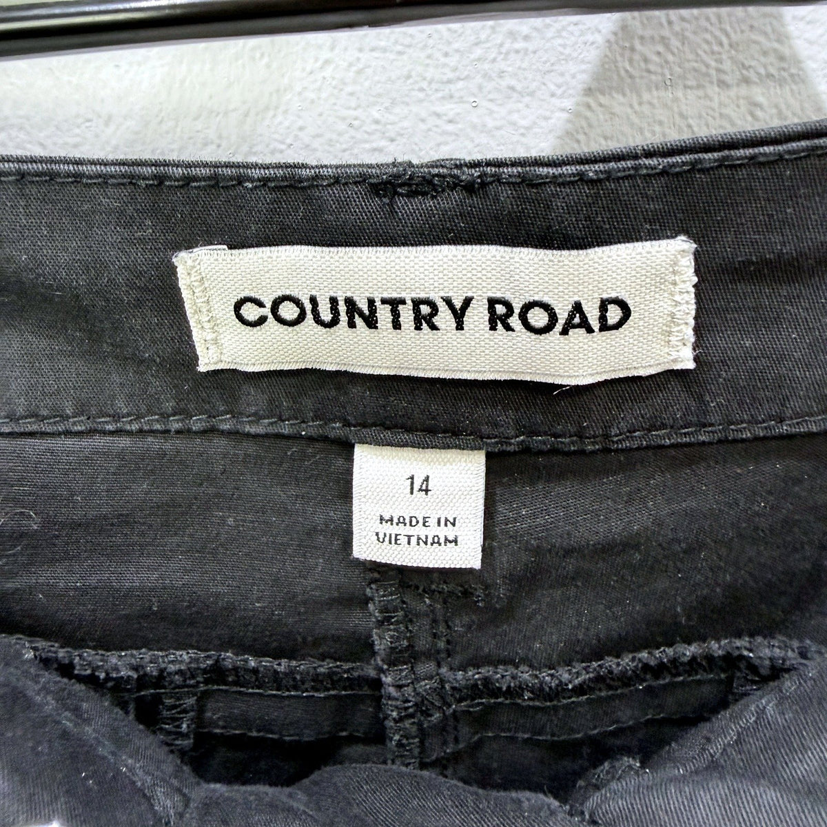 Country Road Womens Black Cargo Shorts Size 14 | Casual Workwear