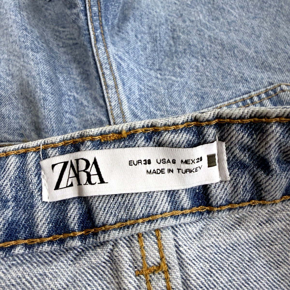 Zara Womens High Rise Distressed Denim Shorts Light Blue Size 10 NEW