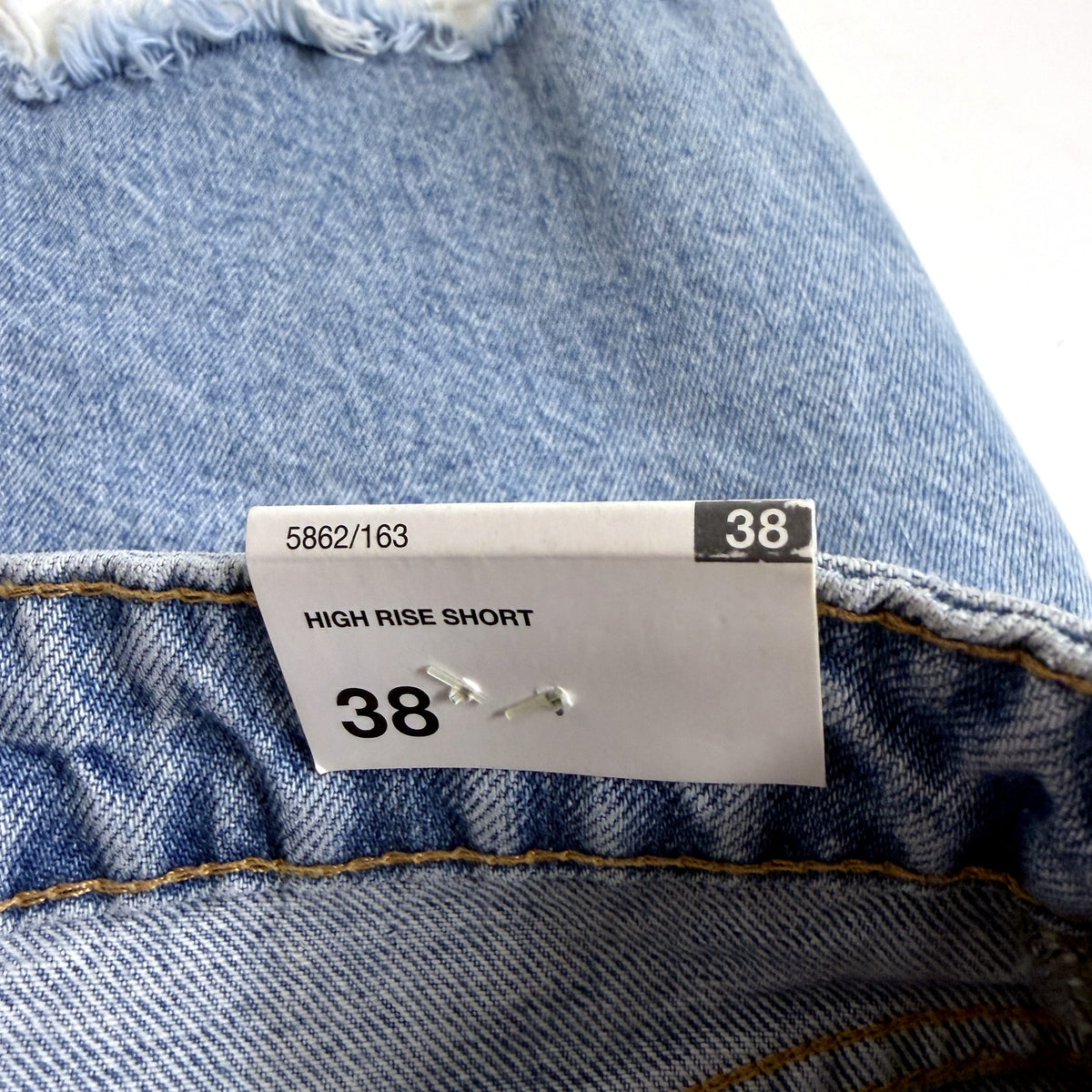 Zara Womens High Rise Distressed Denim Shorts Light Blue Size 10 NEW