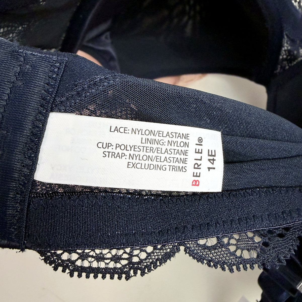 Berlei Womens Lift Shape Spacer Underwire Bra 2-Pack Navy Pink 14E NEW