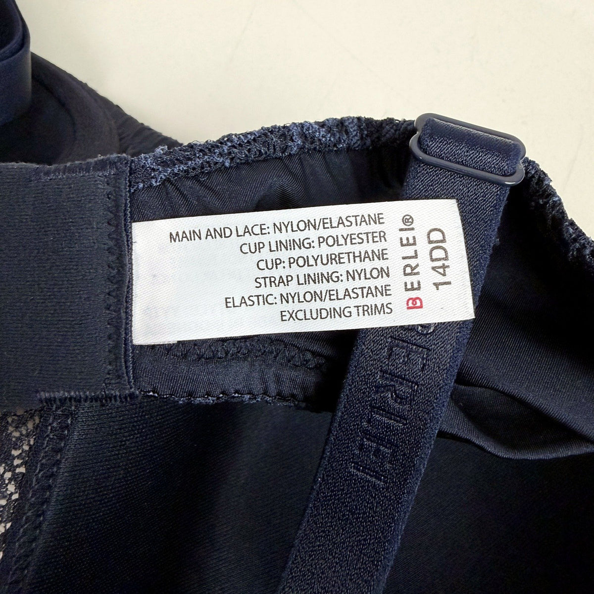 Berlei Womens Barely There Lace T-Shirt Bra 2-Pack Navy White 14DD NEW