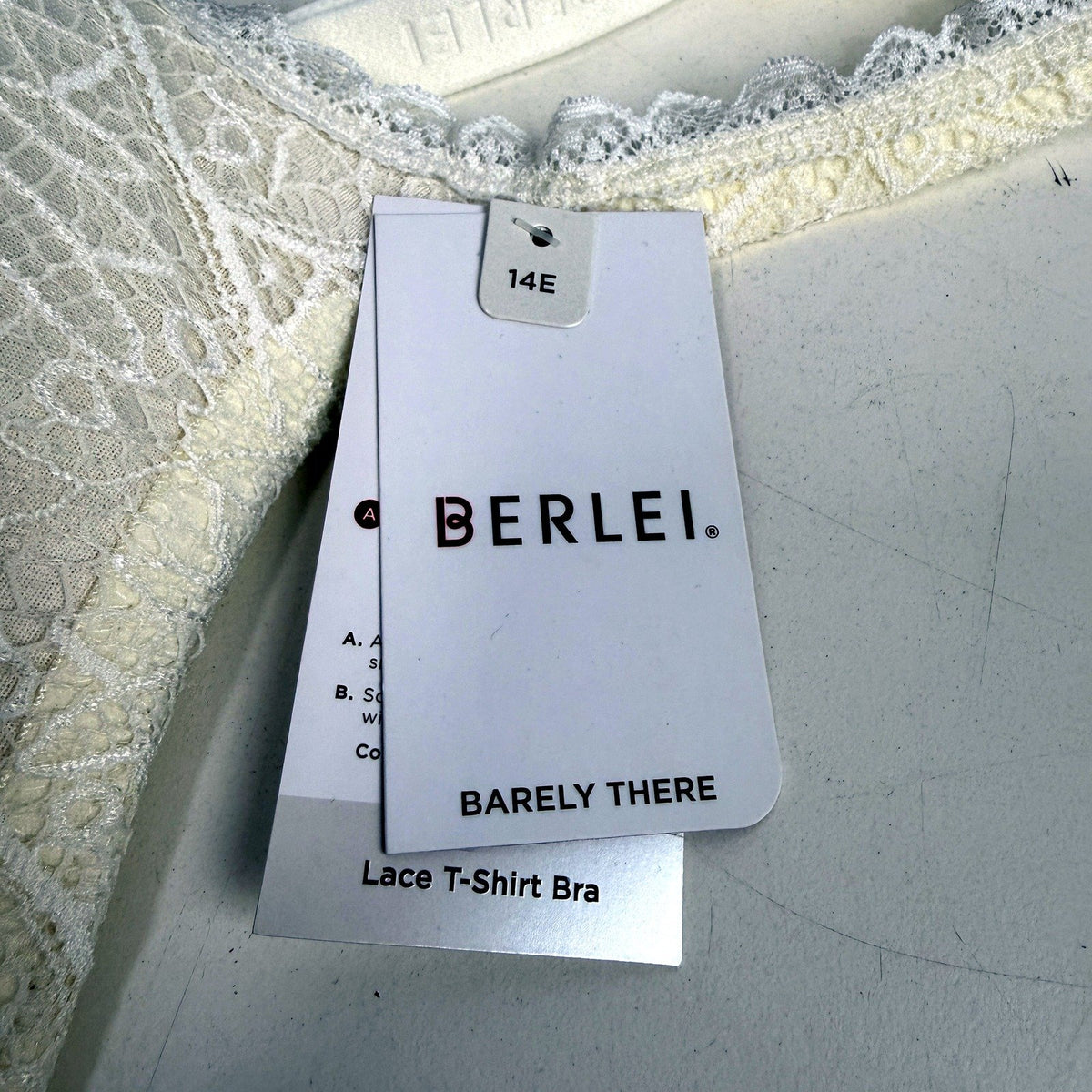 Berlei Womens Lace T-Shirt Bra 2-Pack Molded Cups Navy White 14E NEW