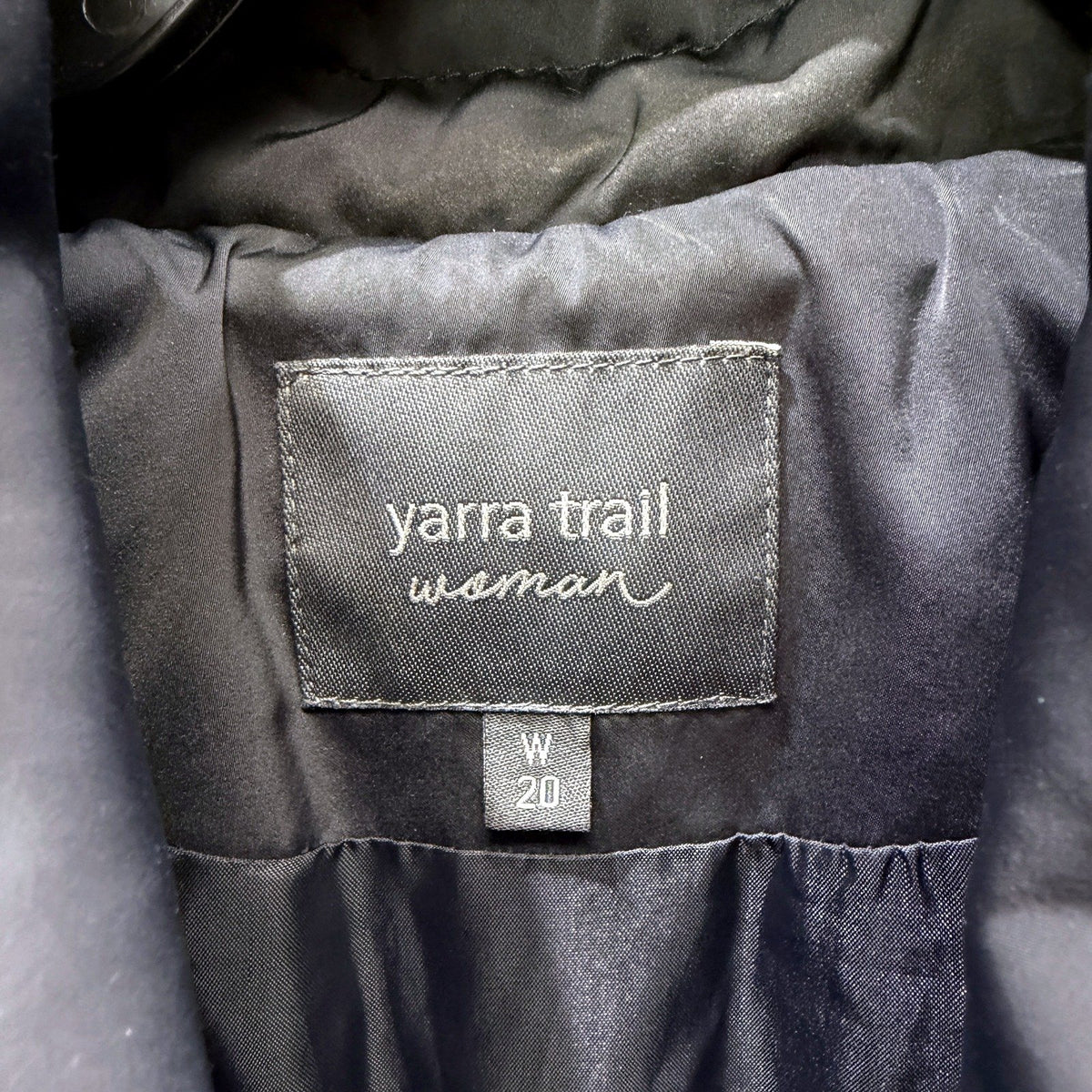 Yarra Trail Womens Quilted Puffer Vest Sleeveless Navy Size 20