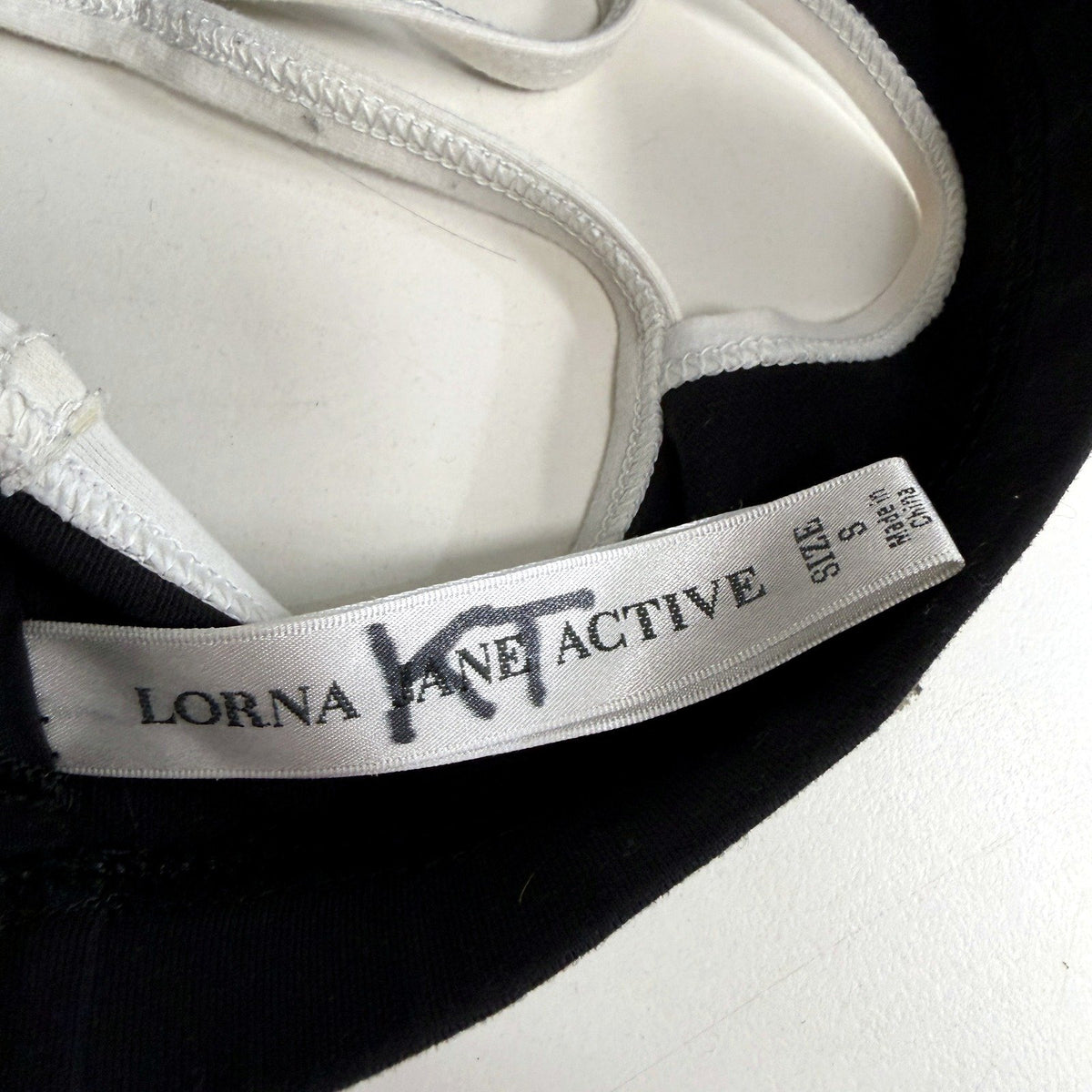 Lorna Jane Active Womens Padded Bra Black White Trim Size 6