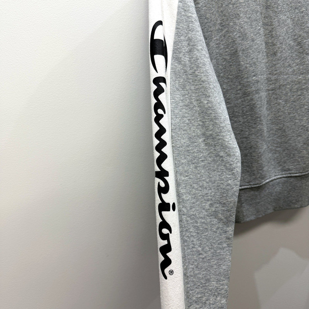 Champion Womens Pullover Sweatshirt Gray with White Sleeves Size M