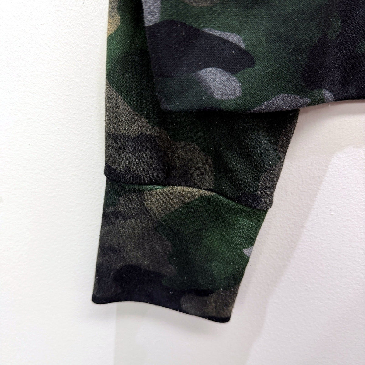 Nike Womens Crop Sweatshirt Camouflage Dri-Fit Athletic Size M