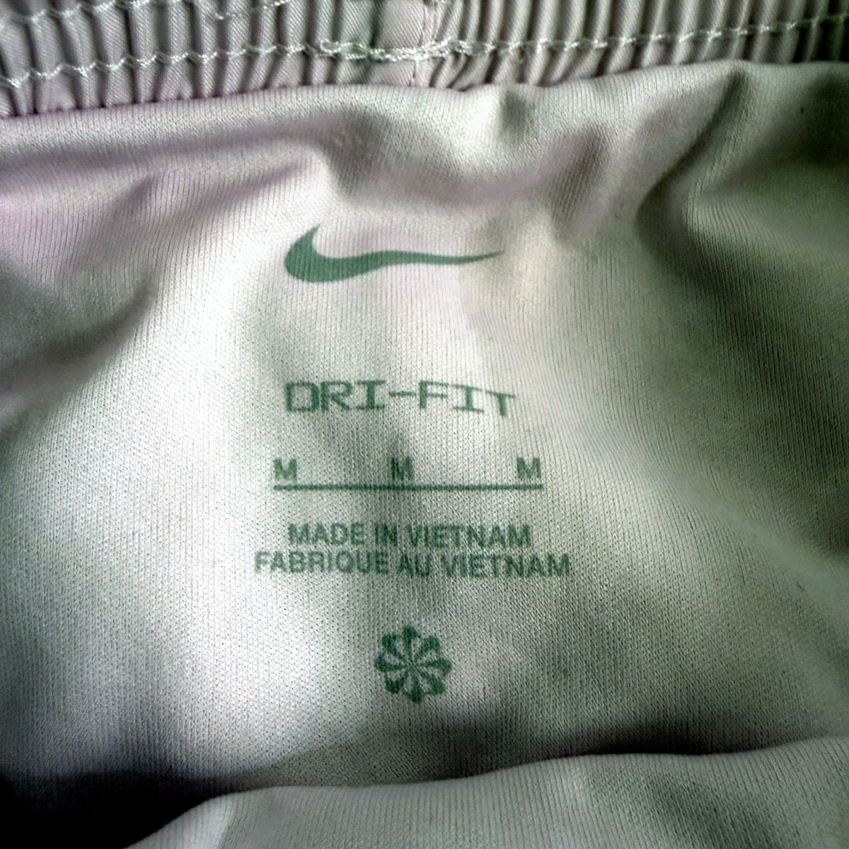 Nike Girls Athletic Shorts Lavender Purple Mesh Lined Size M