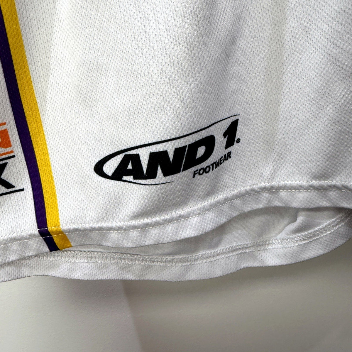 AND1 Mens White Athletic Shorts Mesh Basketball Style Size M