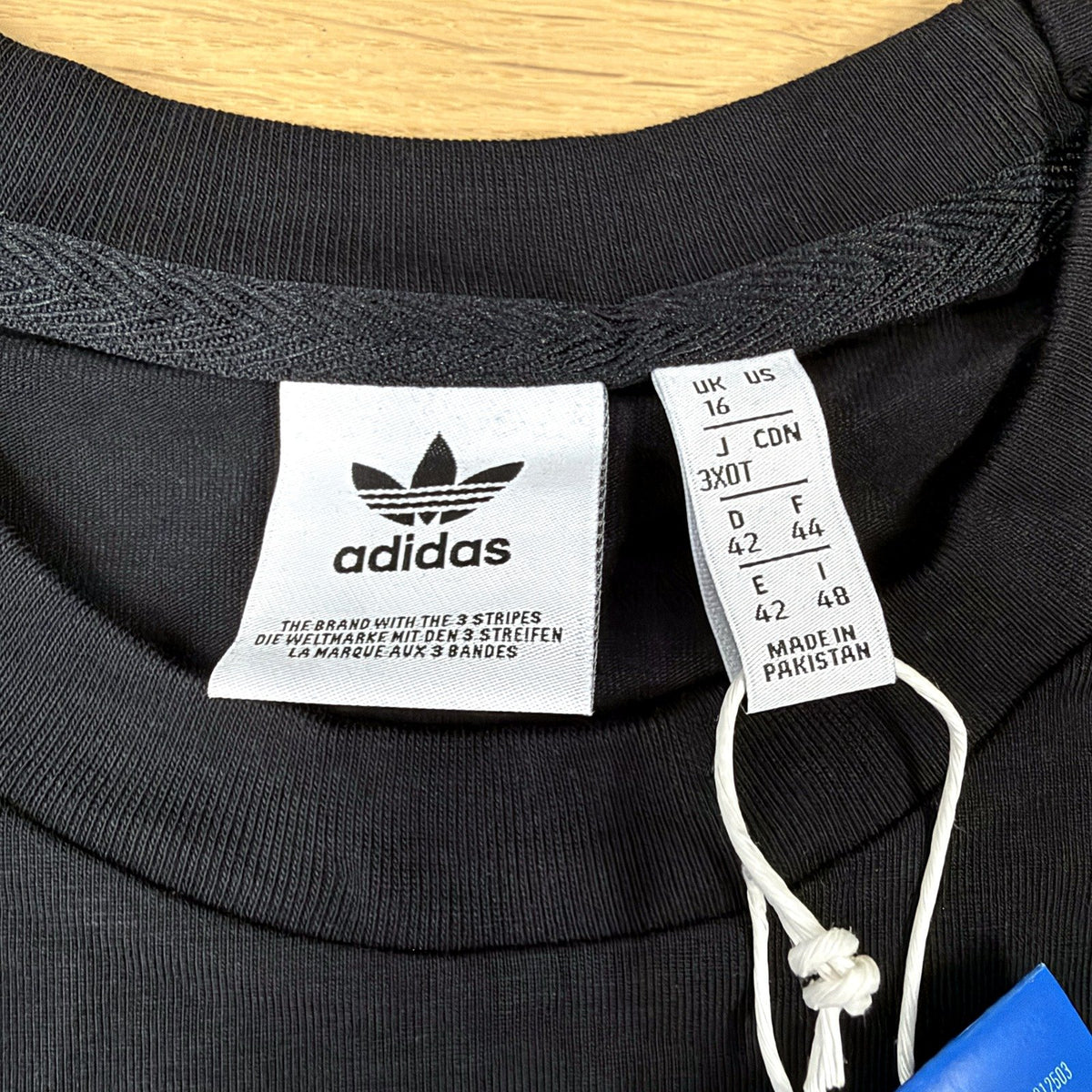 Adidas Womens Trefoil T-Shirt Classic Black Size 16 Casual Fit NEW