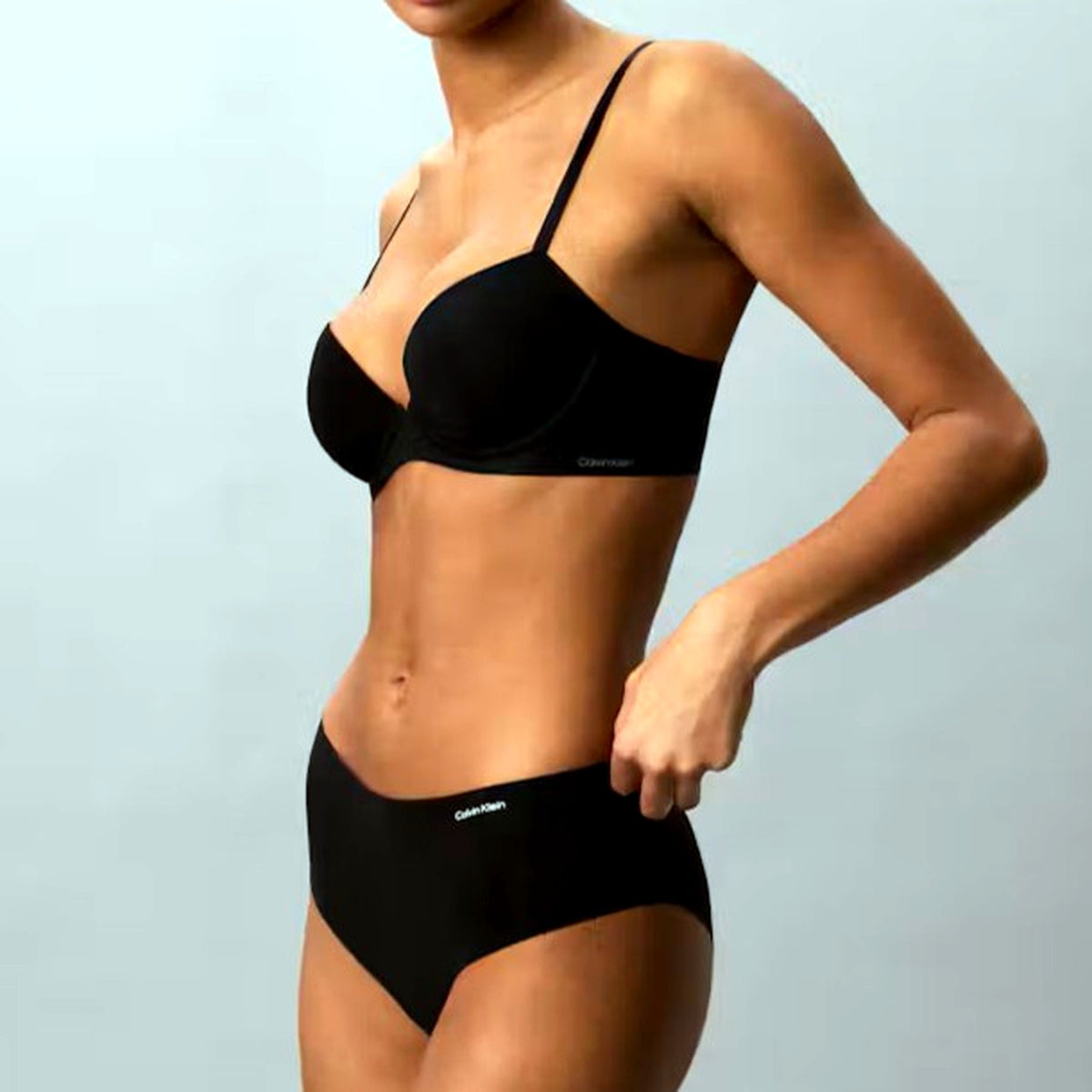 Calvin Klein Womens Hipster Briefs Invisible Seamless Black XL 3-Pack Size NEW