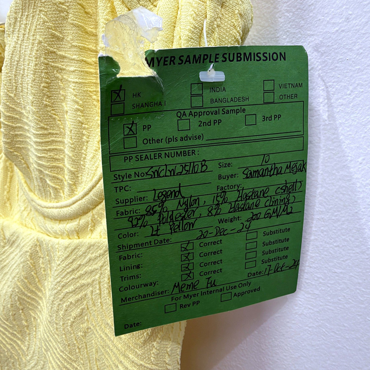 Chloe & Lola Womens One-Piece Swimsuit Underwire Lemon Yellow Size 10 NEW