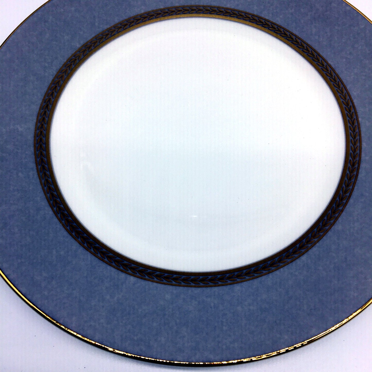 Wedgwood Porcelain Plate Renaissance Assiette White with Grey Rim 8.1-Inch NEW