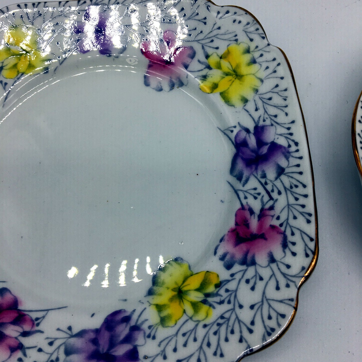 VINTAGE Sweetpea Roslyn 3 Piece Floral Vintage Teacup & Saucer Set Multi Color